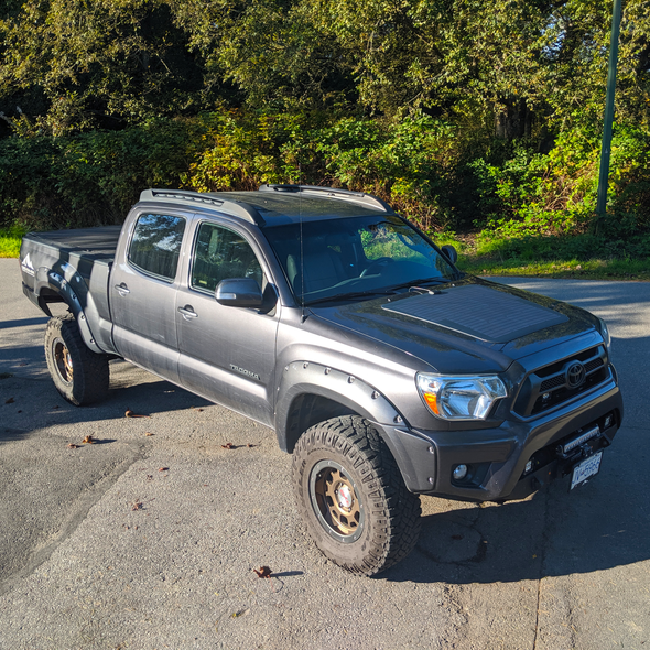 Cascadia 4x4 VSS system for 2nd gen toyota tacoma hood solar panel