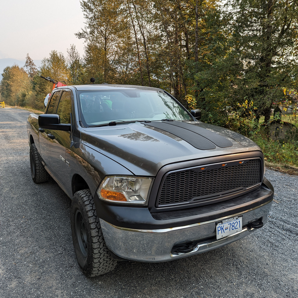 cascadia 4x4 vss system for 2009 to 2018 ram 1500 hood solar panel system